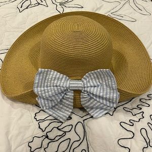 Vineyard Vines Seersucker Bow Hat (one size)